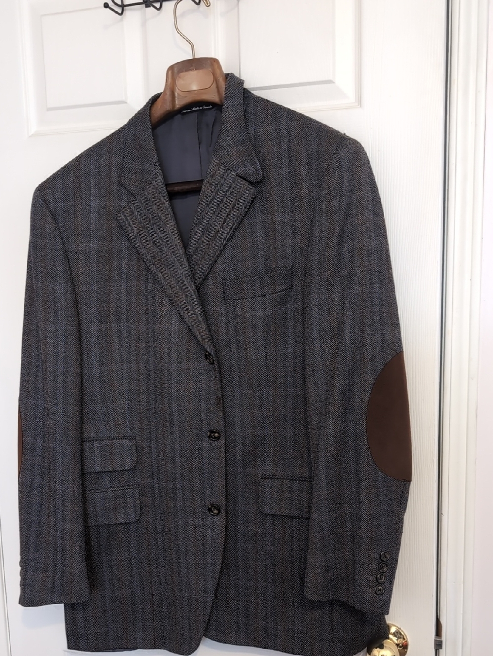 Jack Victor Men's Gray Herringbone Blazer with Brown Elbow Patches Jack Victor